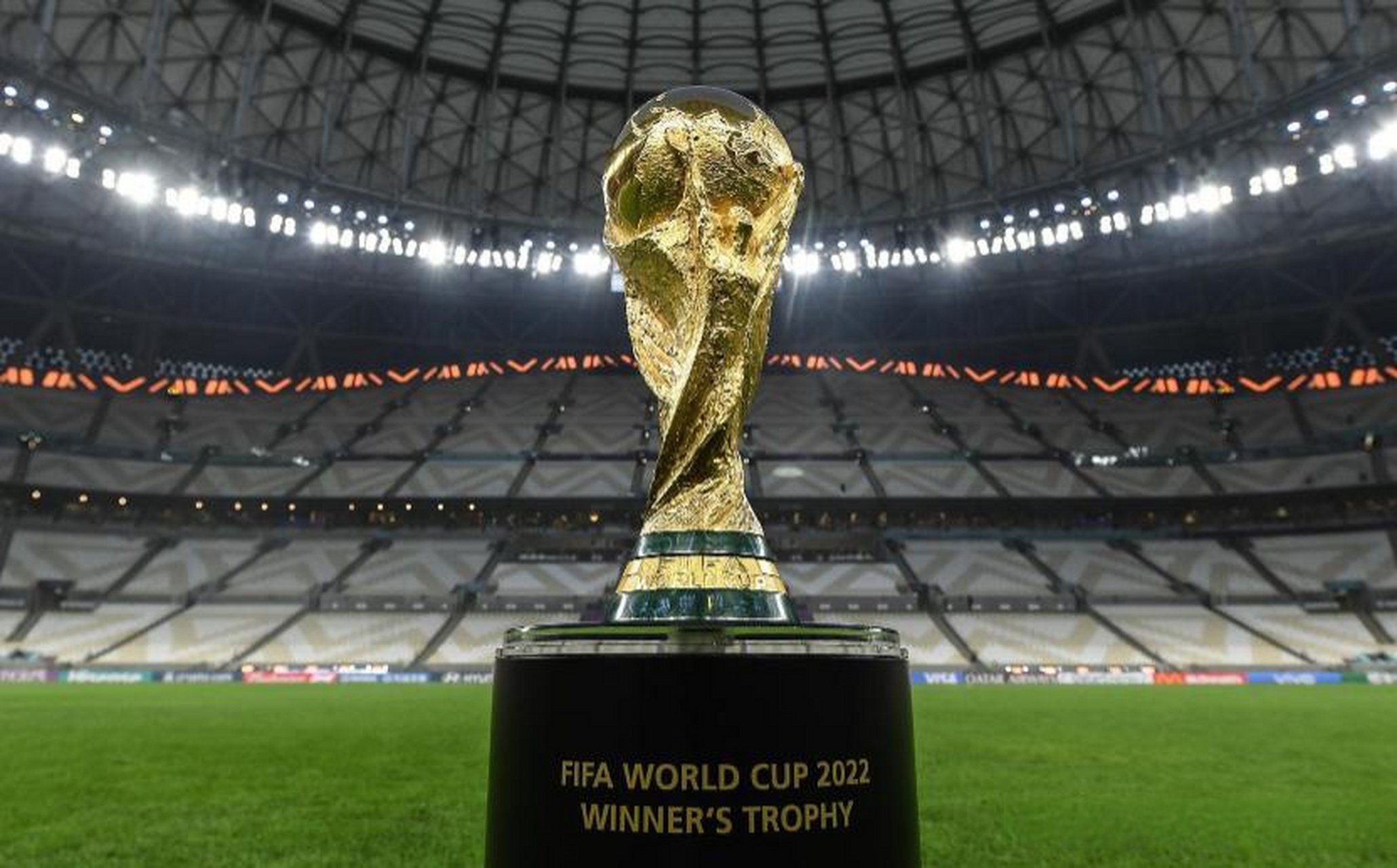 秀的中场球 秀的中场球