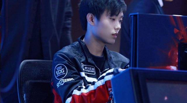 快速将球输 快速将球输